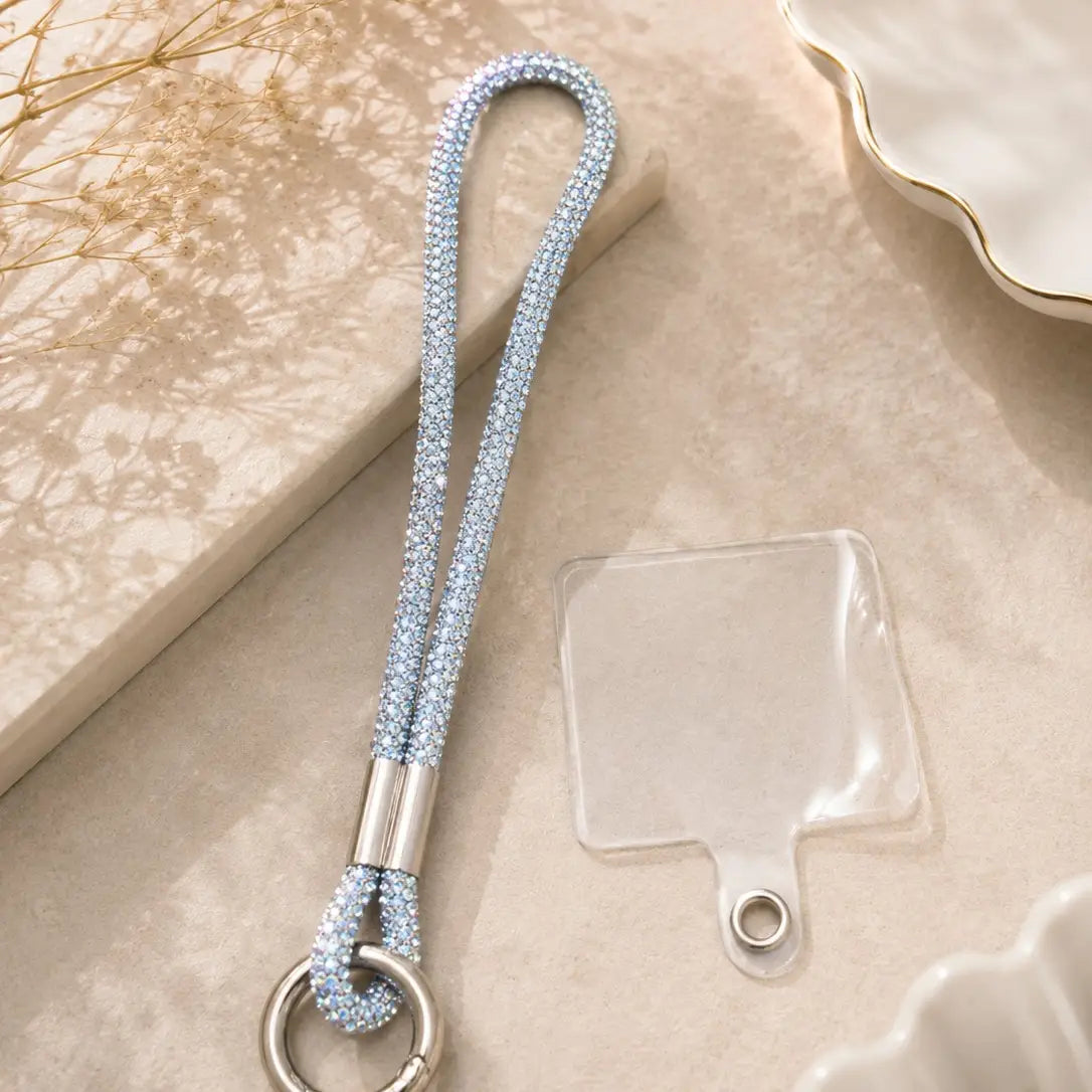 Chaine pour portable en strass
